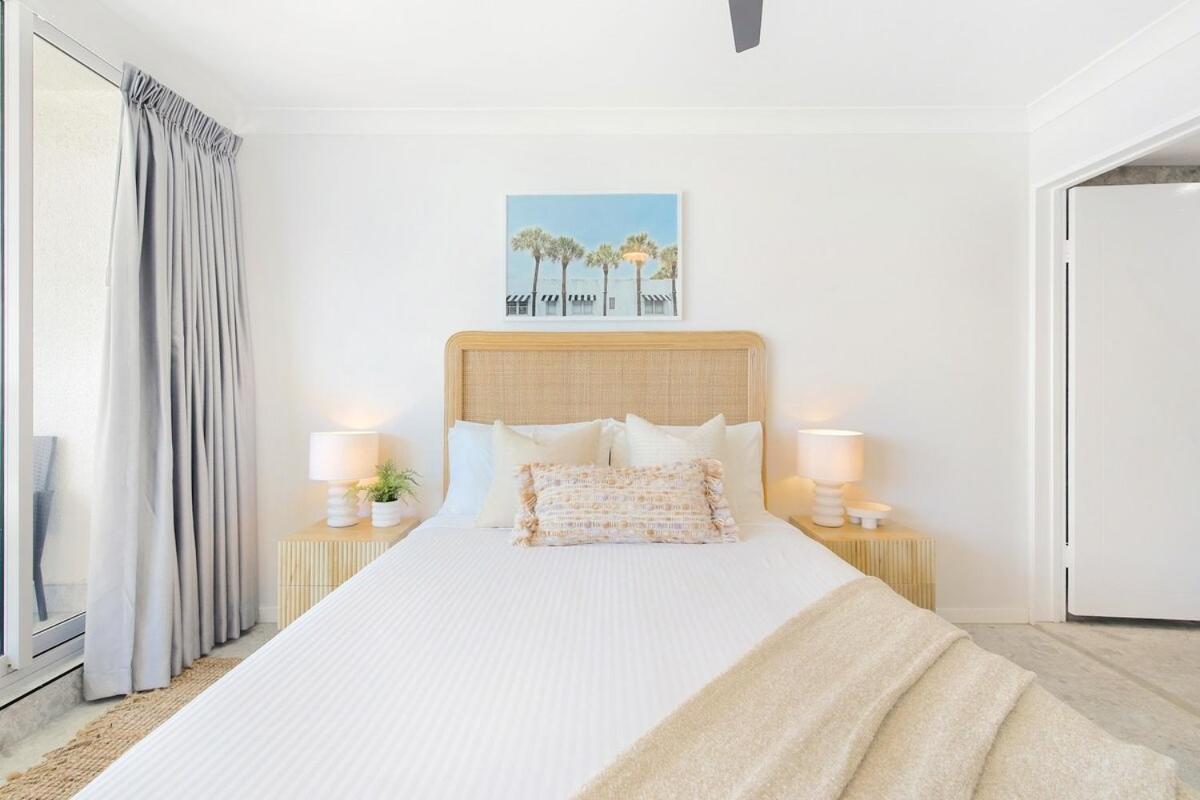 Welcome To Paradise Ocean Views From Every Apartment Gold Coast
